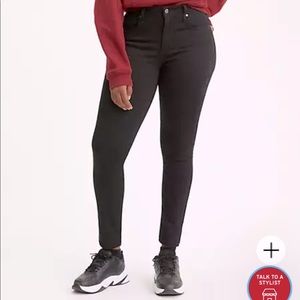 LEVI’S HIGH RISE 721 SKINNY JEAN in BLACK EUC